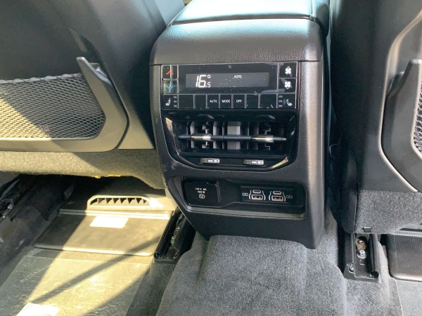 2023 JEEP GRAND CHEROKEE L - Image 16