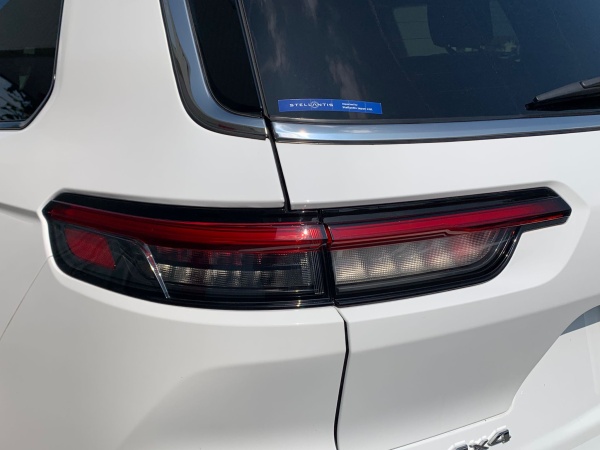 2023 JEEP GRAND CHEROKEE L - Image 24