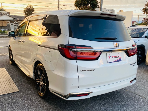 2022 Honda Odyssey Hybrid - Image 10